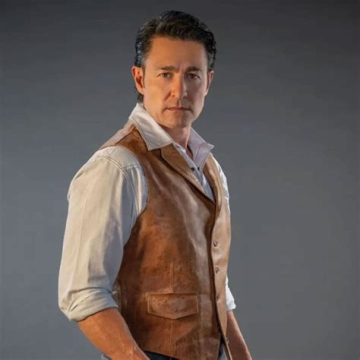 Fernando Colunga's Marital Enigma: Unveiling The Truth