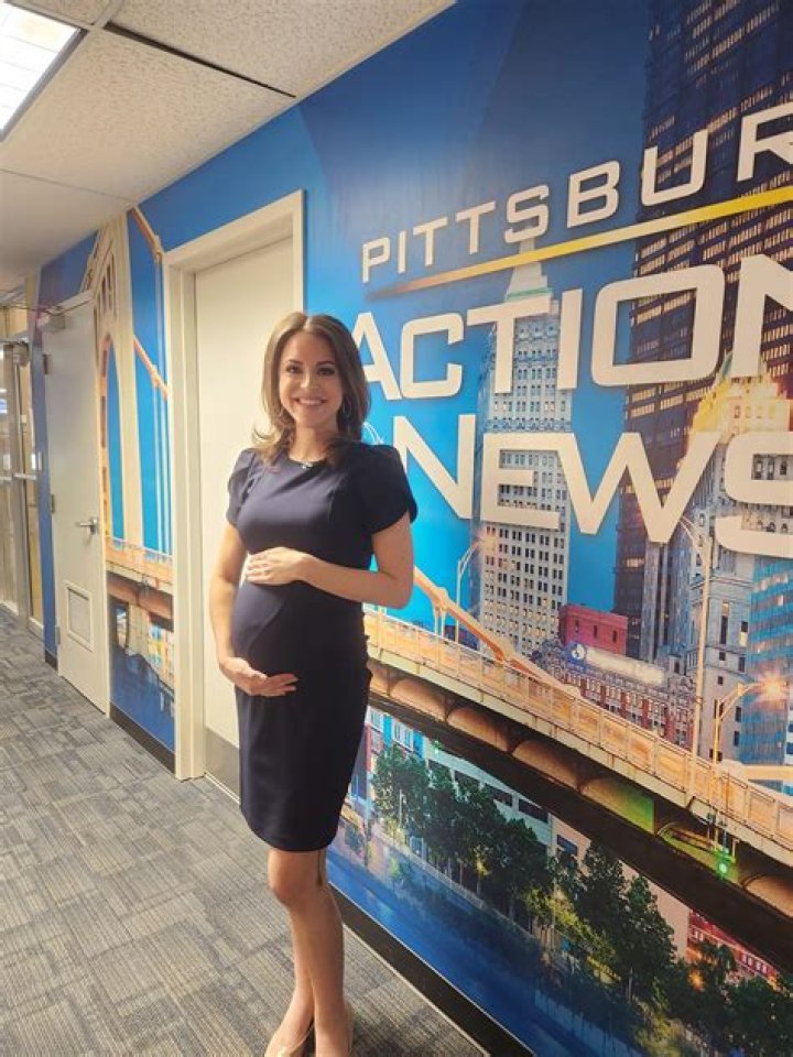 Pregnancy Speculation Surrounding Kelly Sasso
