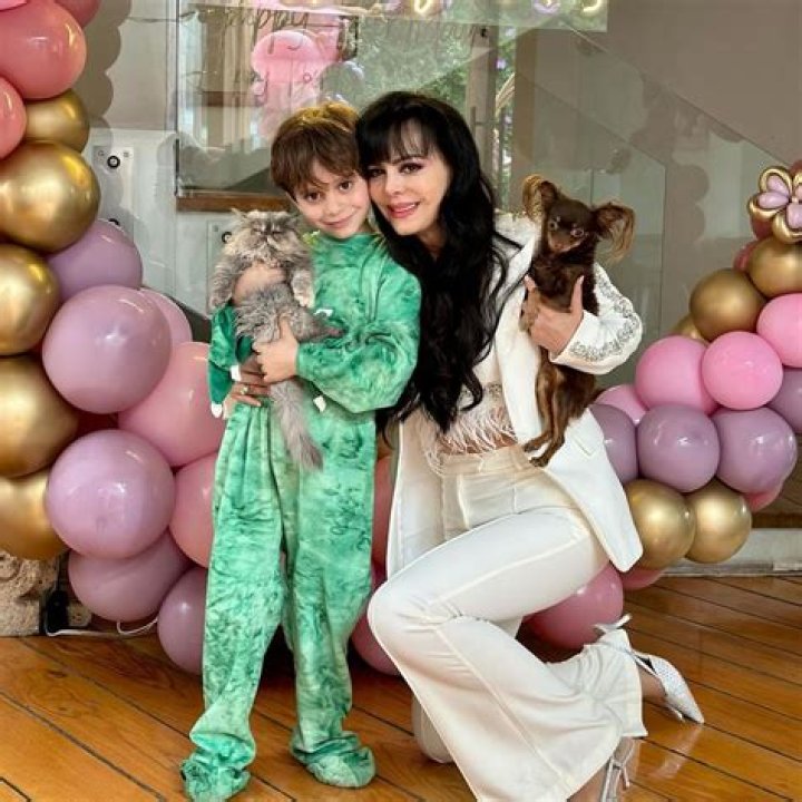 Unveiling The Secrets Of Maribel Guardia's Timeless Beauty