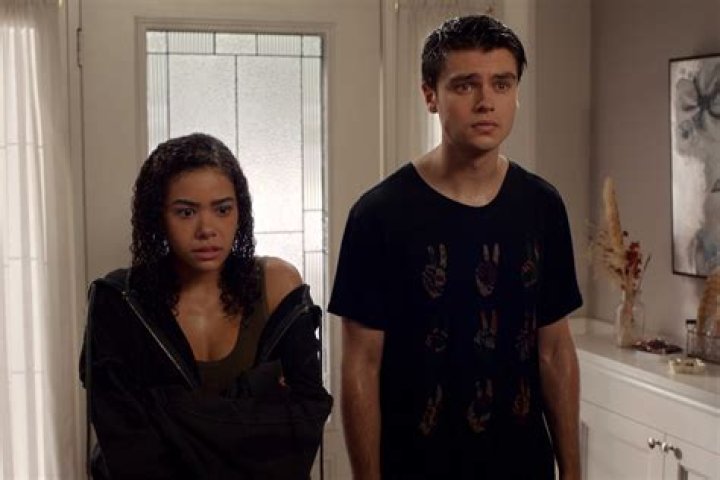Zoe Cramond And Felix Mallard Unveiled